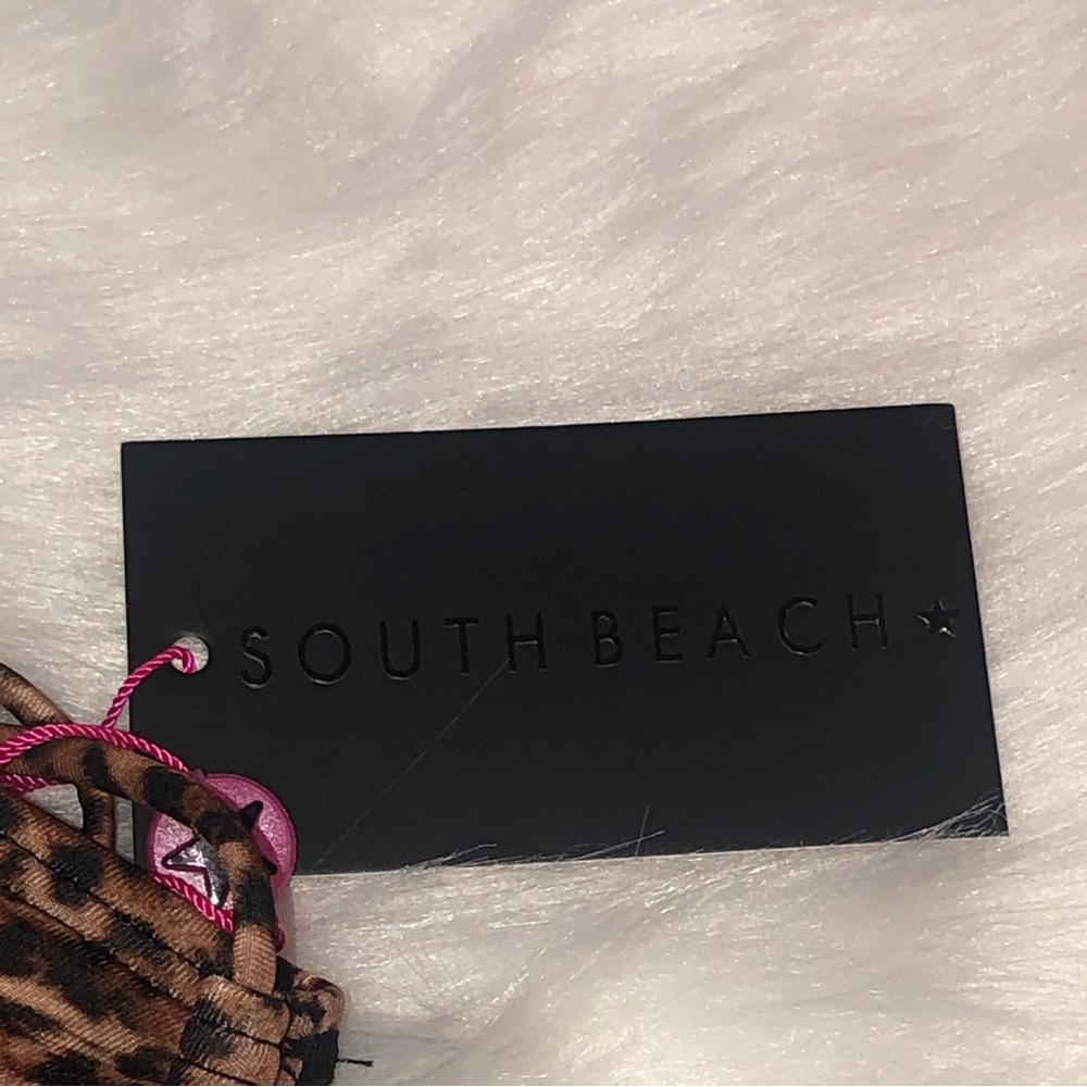 NWT South Beach Triangle Bikini Top- $15 - Picture 4 of 9